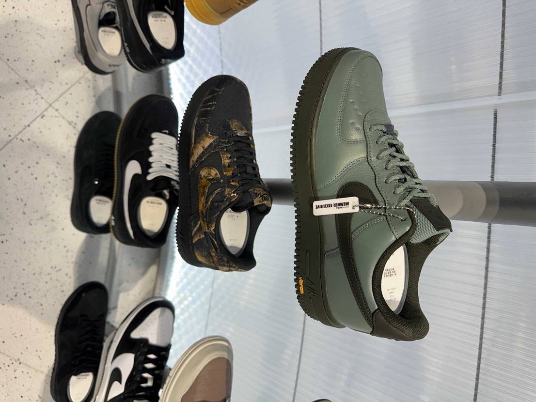 黒はなかったぉ