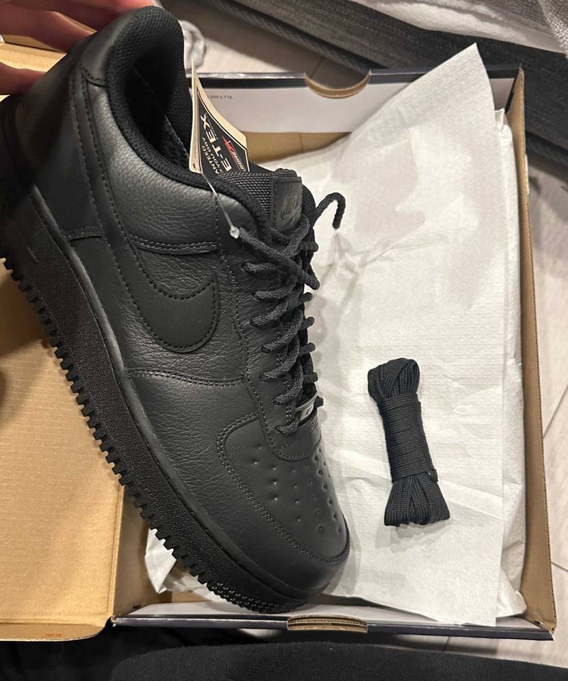 デュブレなんか渋い色してんな。普通の紐に変えたらよりいいかもね