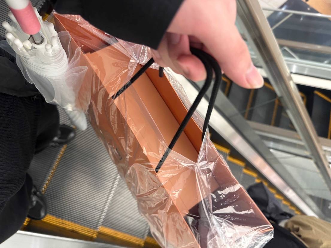 converse addictゲット　
先頭にいちゃんなげーわ何回試着すんねん