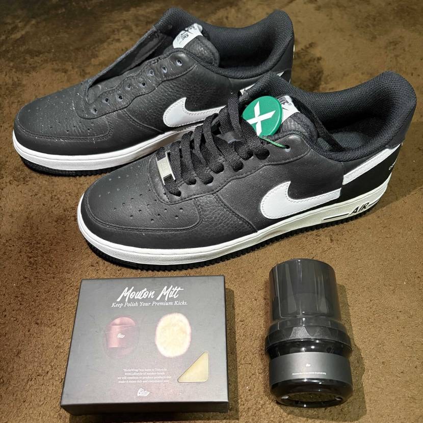 2年前の12月に購入し、購入時からラメ化してたギャルソンsupAF1をふと履きた