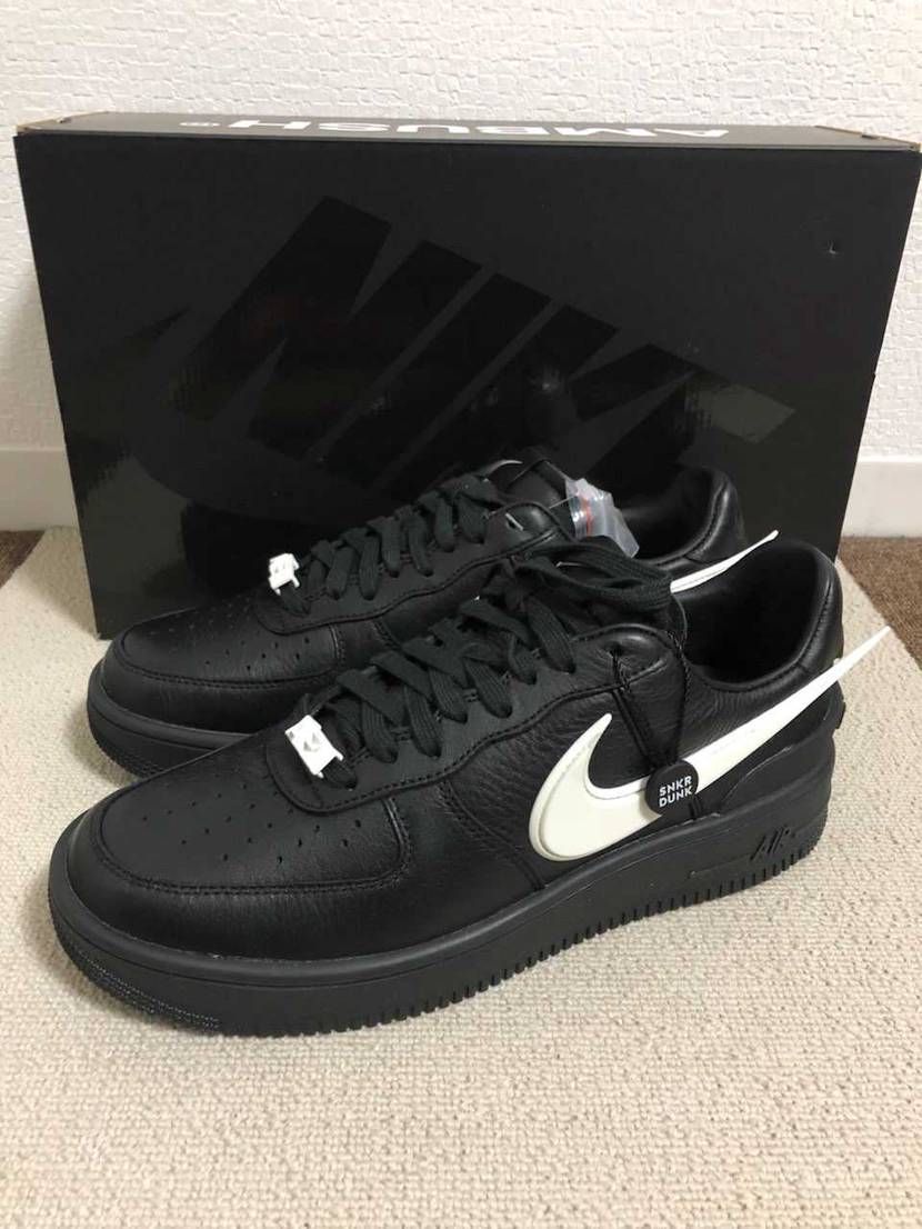 念願のNike × AMBUSH⚫️⚪️
普通のForce 1は27.5ですが
