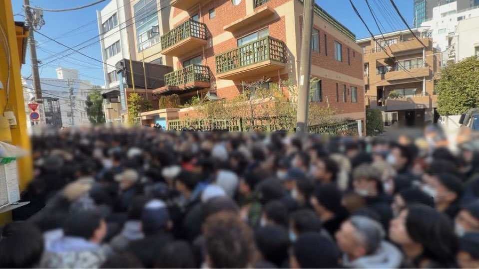 お隣はスマートにスクラッチ抽選だと
センセーもいらっしゃって何ともオサレに販売