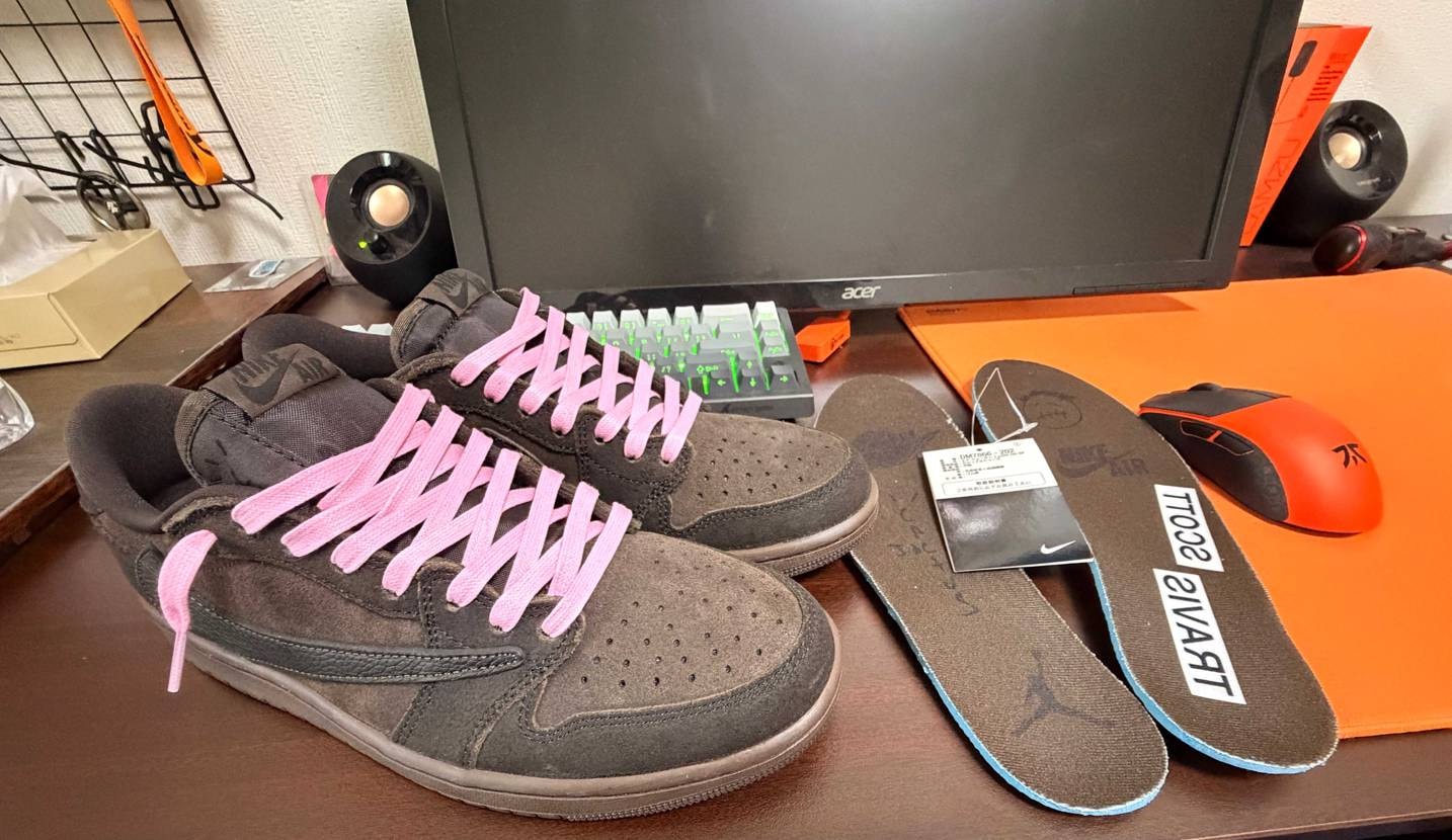 travisコラボ3足目のベルベットブラウン届いた!国内正規品で黒タグついてたし