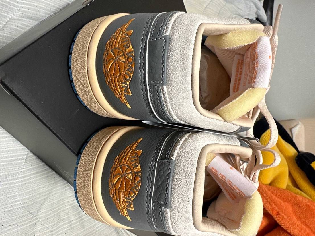 シューレース何色がイイですかね。