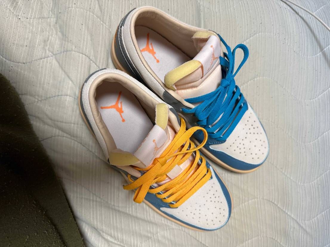 シューレース何色がイイですかね。