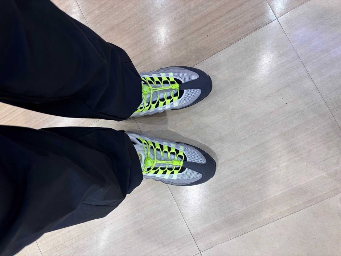 自分はウィメンズの方が履きやすいです！
イエグラ最高😃