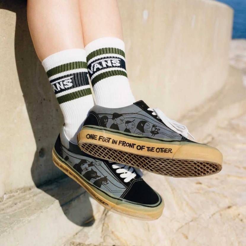 最近vansの面白さに気づいてしまった私。こちらも気になっております。仕事中だと