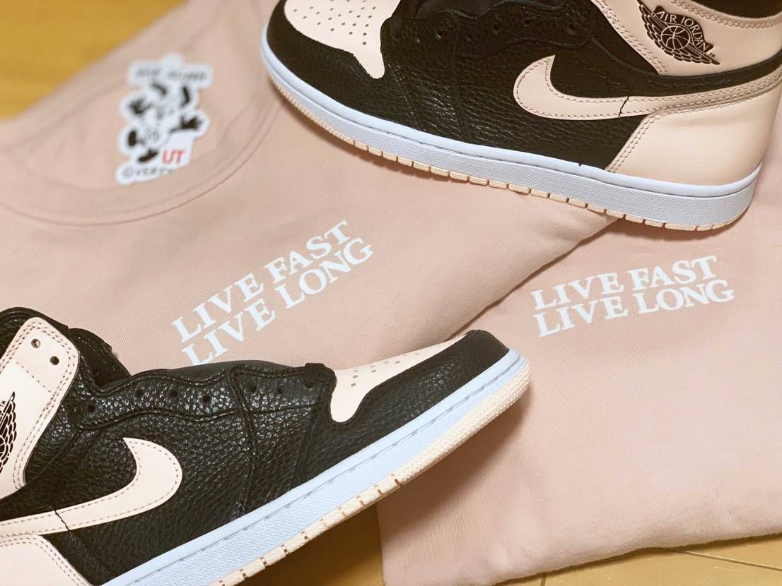 ユニクロではカウズＴが話題やけど、遅ればせながらヴェルディＴとaj1クリムゾンテ