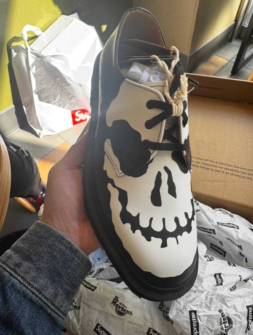 早速履いちゃいました😆
SB仕様ですが、ハーフアップせずマ