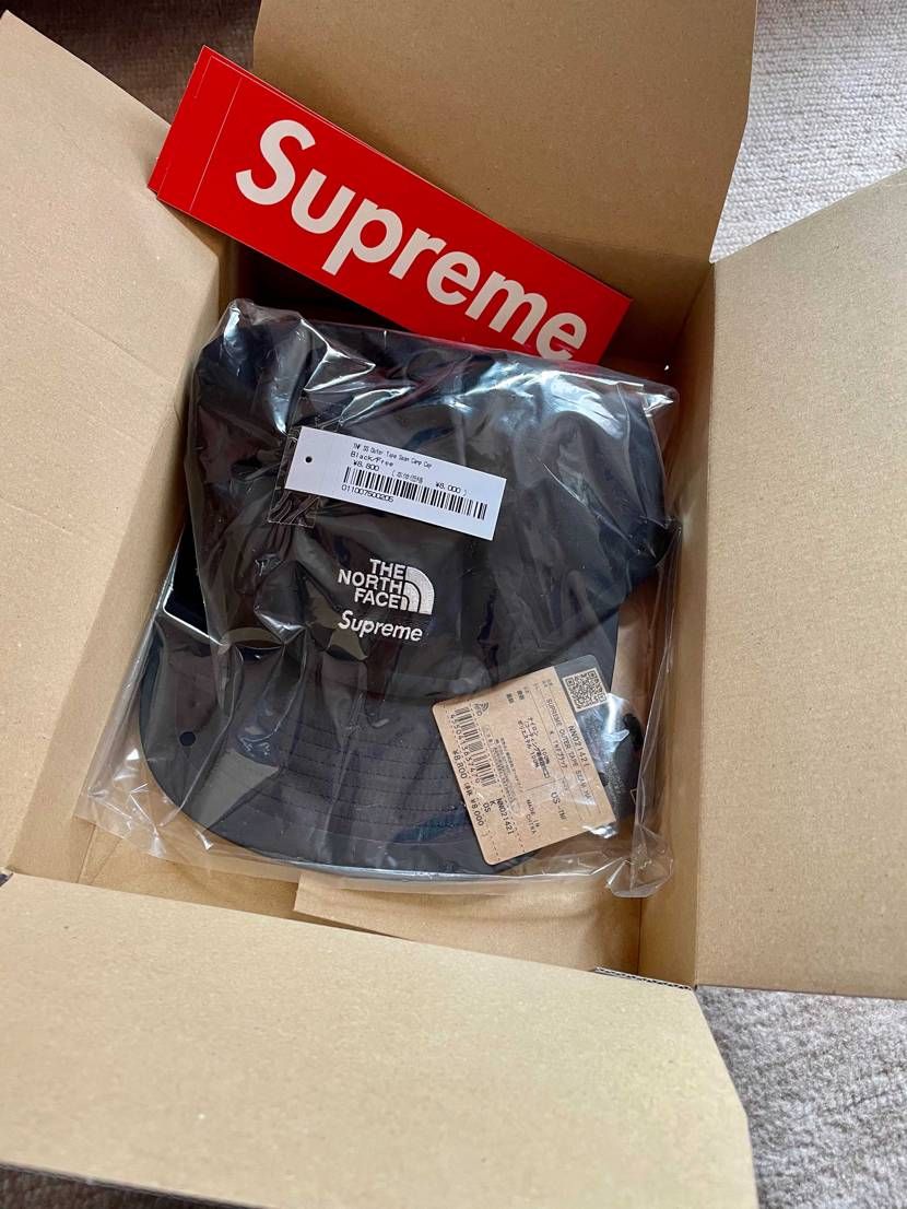 キャップ届いた🤤サミットシリーズ初。