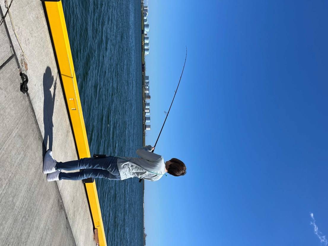 今年も北海道まで回遊してきてくれました♪

スニーカー履