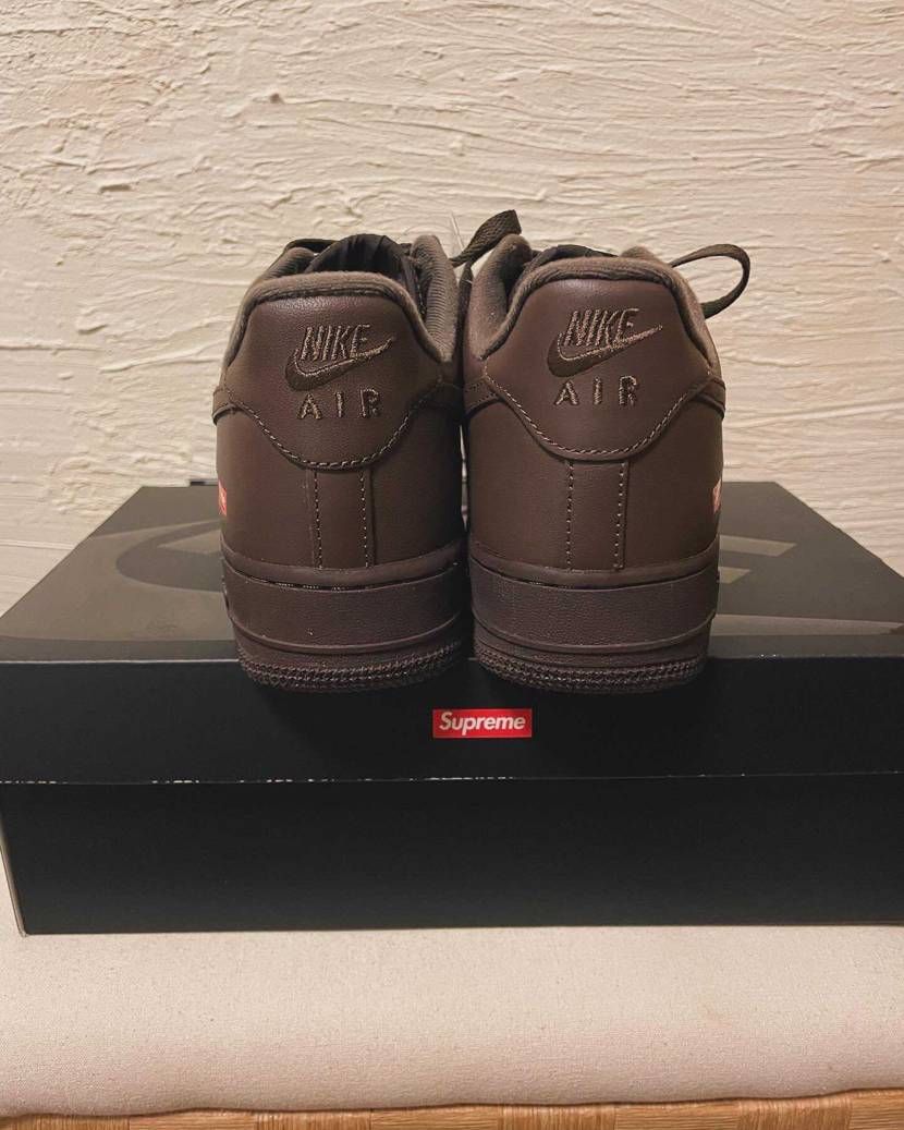 Supreme × Nike Air Force 1 Low