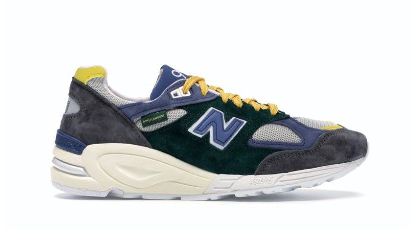 newbalance990v2のサイズ感が知りたいです。NIKEのaj1とAFは