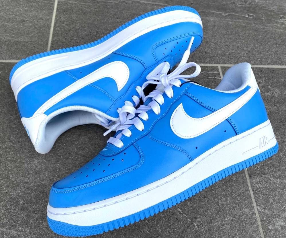 NIKE AIR FORCE 1 '07 Low
University Blu
