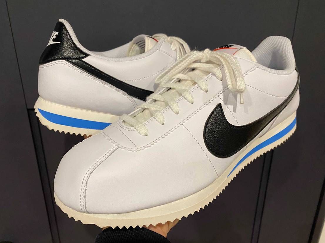Nike Cortez
White and Black
SNKRSで買