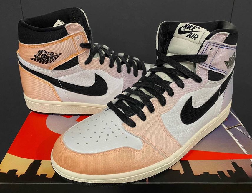Nike Air Jordan 1 High OG
Multi-Color