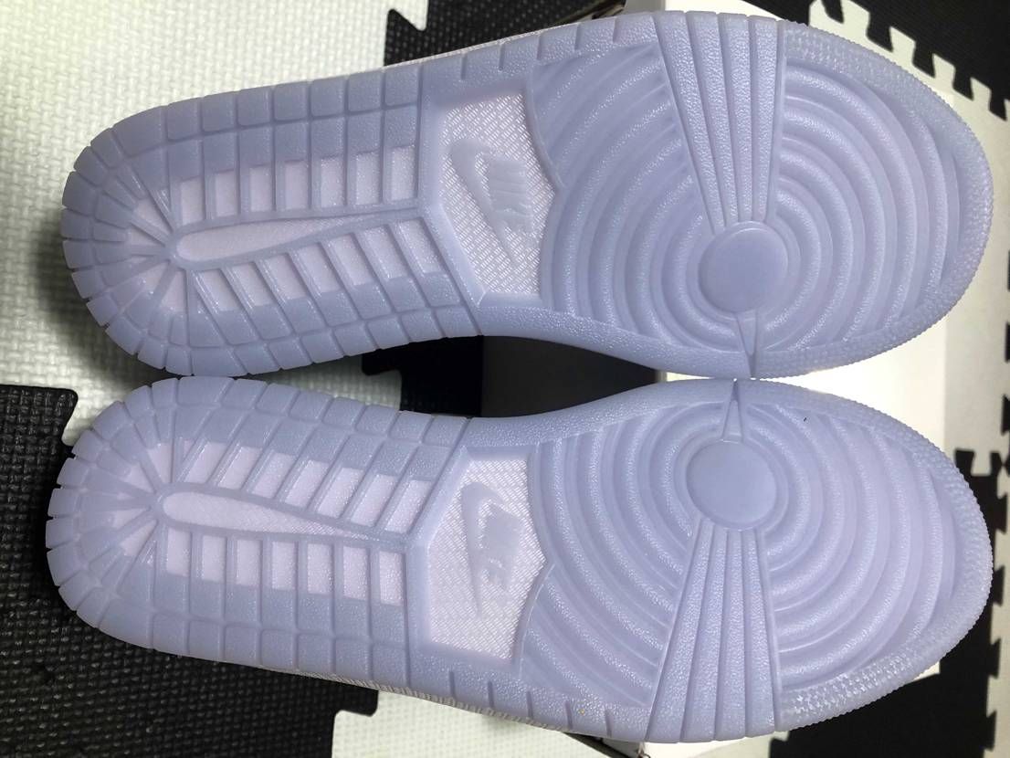 AIR JORDAN 1 WHITE WOLF GREY
