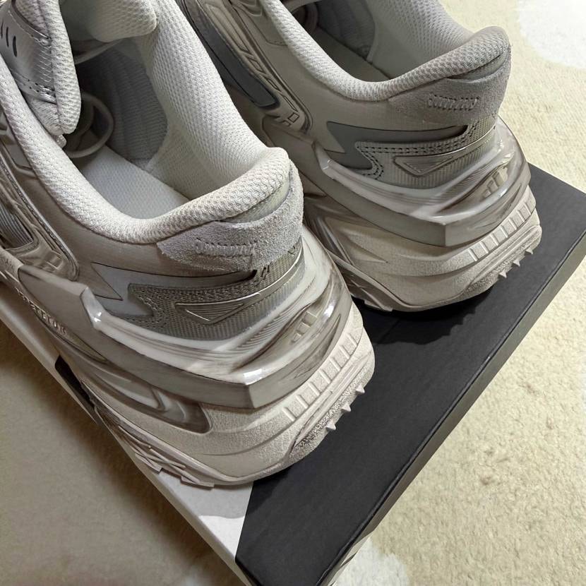 ZOZO Yahooで2割ほど安く購入
商品画像通りしっか