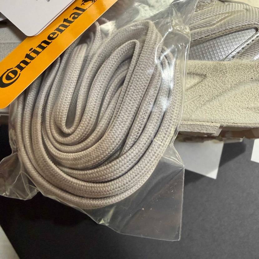 ZOZO Yahooで2割ほど安く購入
商品画像通りしっか