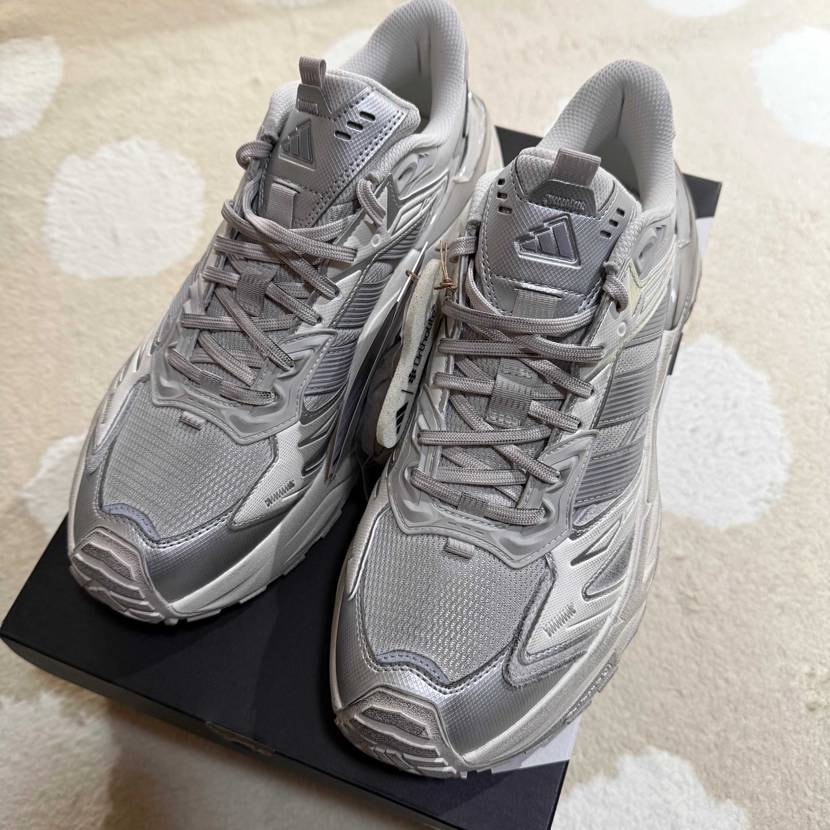 ZOZO Yahooで2割ほど安く購入
商品画像通りしっか