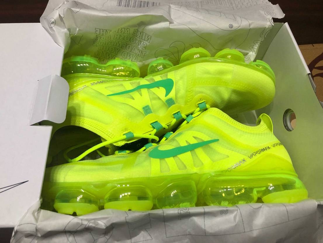 ヴェイパーマックス✨
ボルトカラー✨