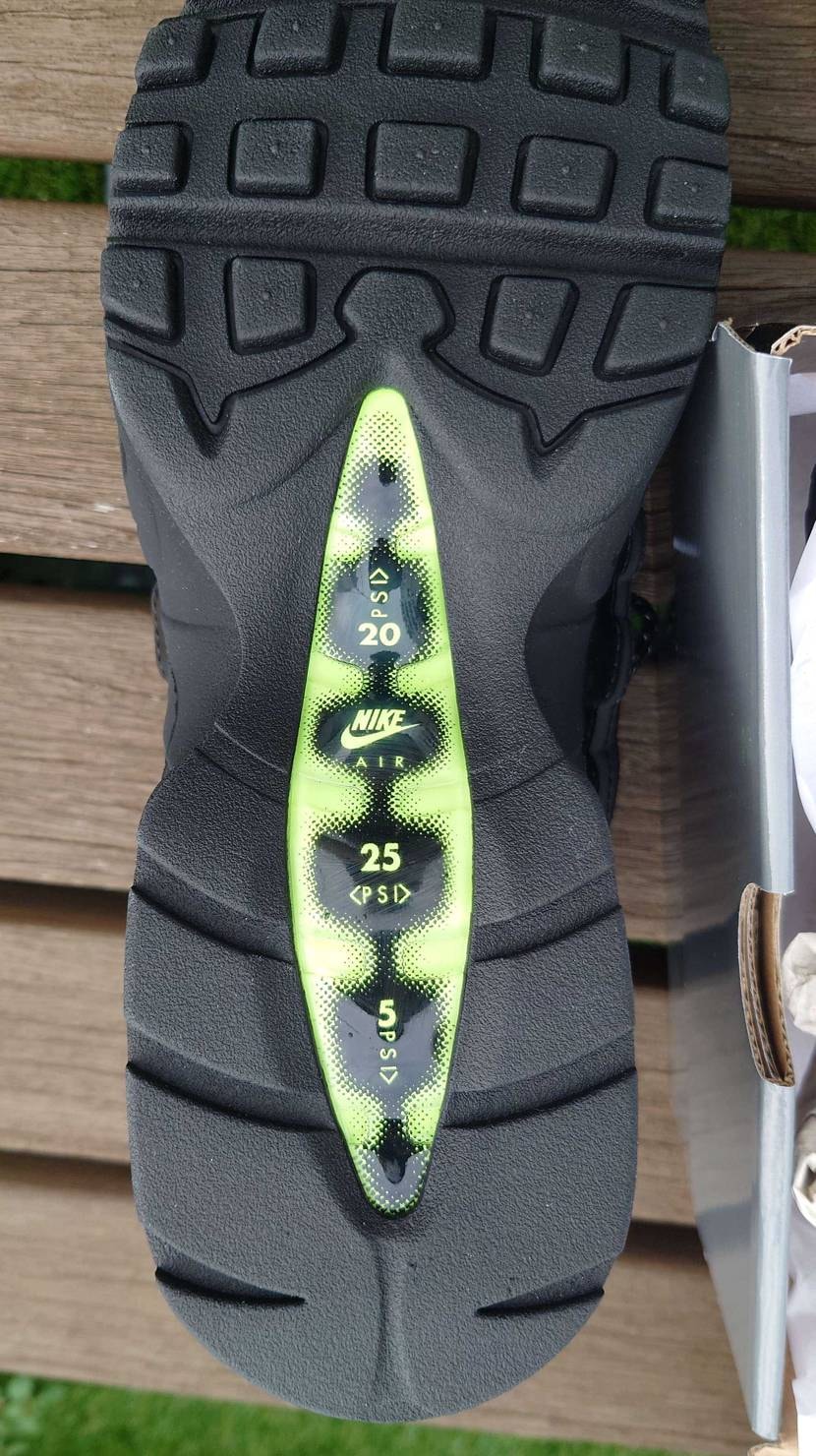 こんにちは😃
WEB抽選ハズれ、SNKRS抽選ハズれ、店舗