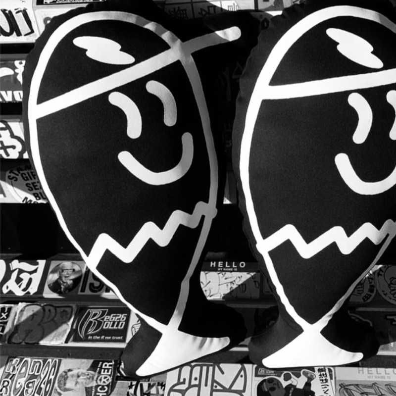 やました