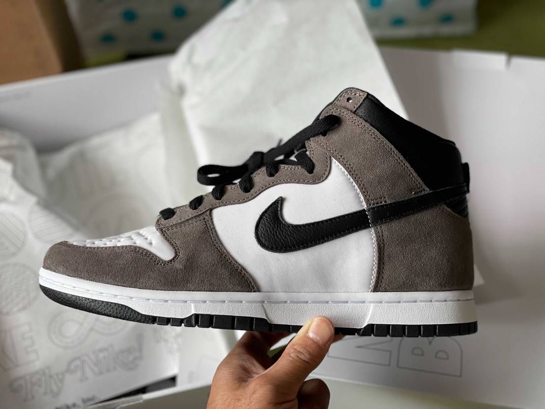 BY YOUのケイブストーンの色味こんな感じです。
ご参考までに

ホワイ