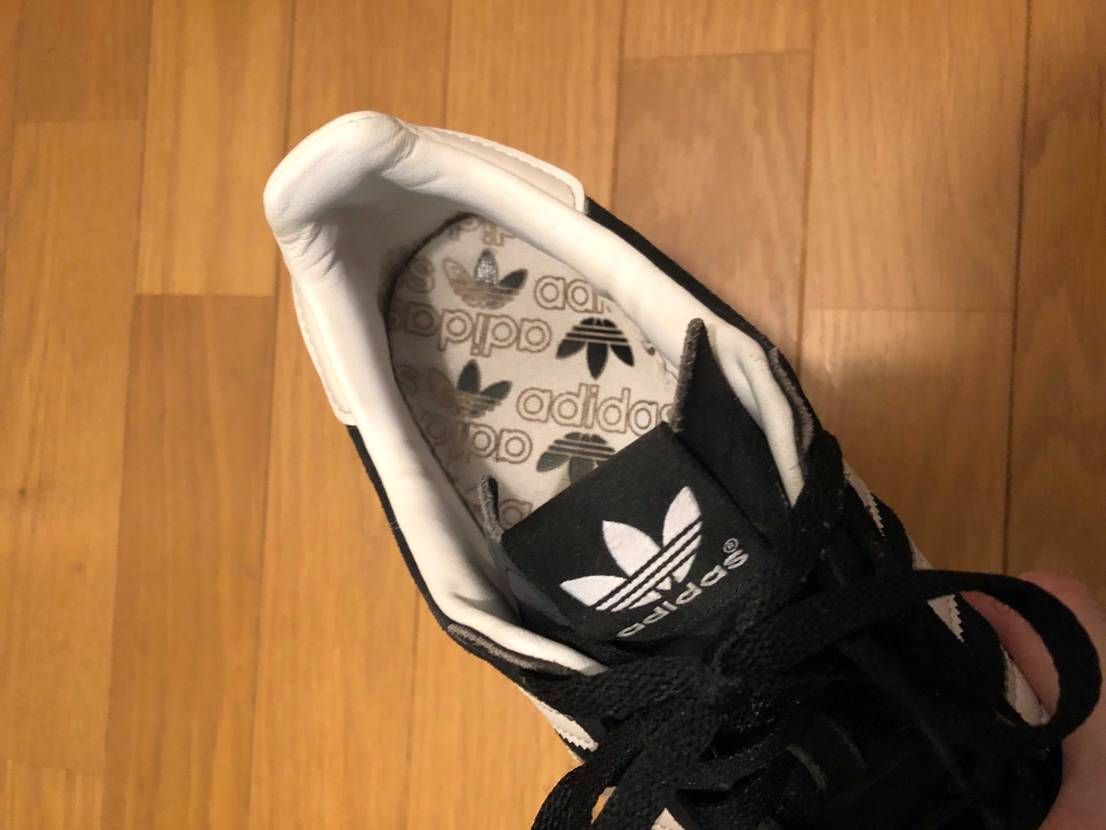 スニーカーに詳しく無い時に買ったアディダスのキャンパスなんですけど、80sでも無