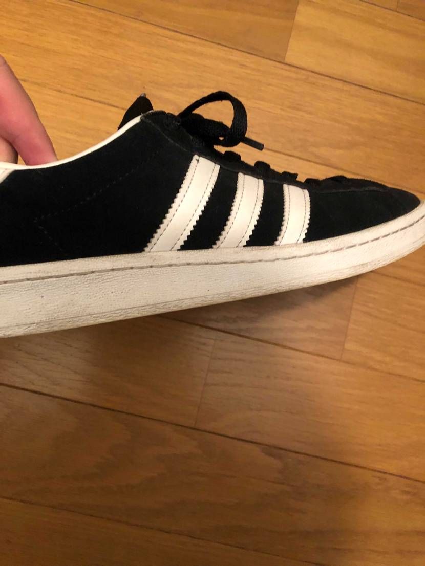 スニーカーに詳しく無い時に買ったアディダスのキャンパスなんで