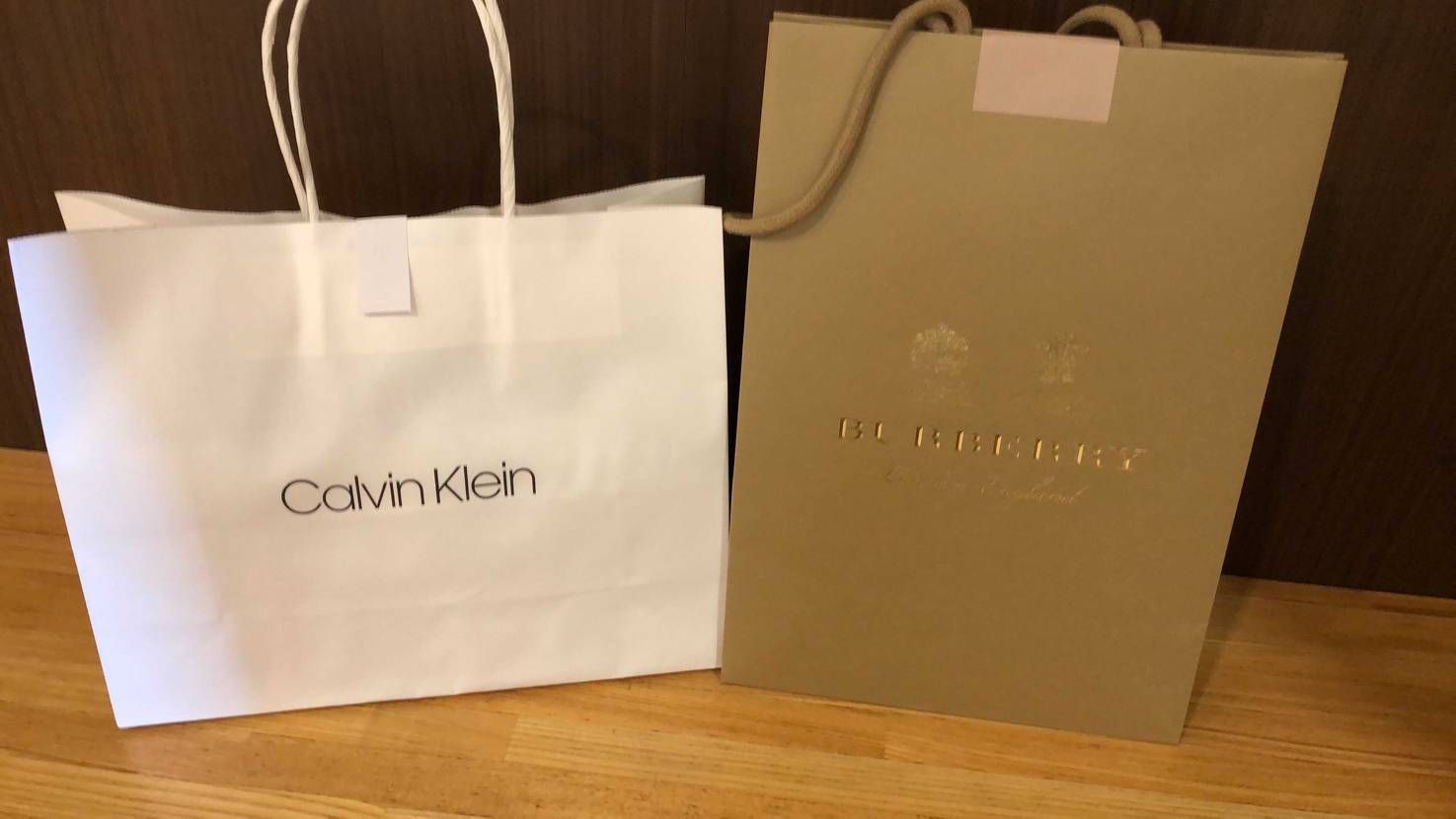 スニーカー関係ないですけど今日アウトレットでBurberry