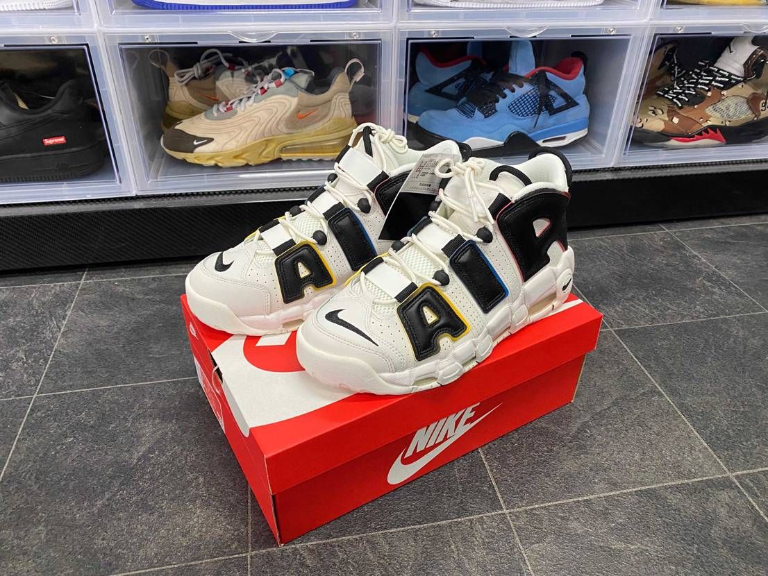 NIKEさんから到着✨
シンプルで好きなんだけど人気無いですね😰