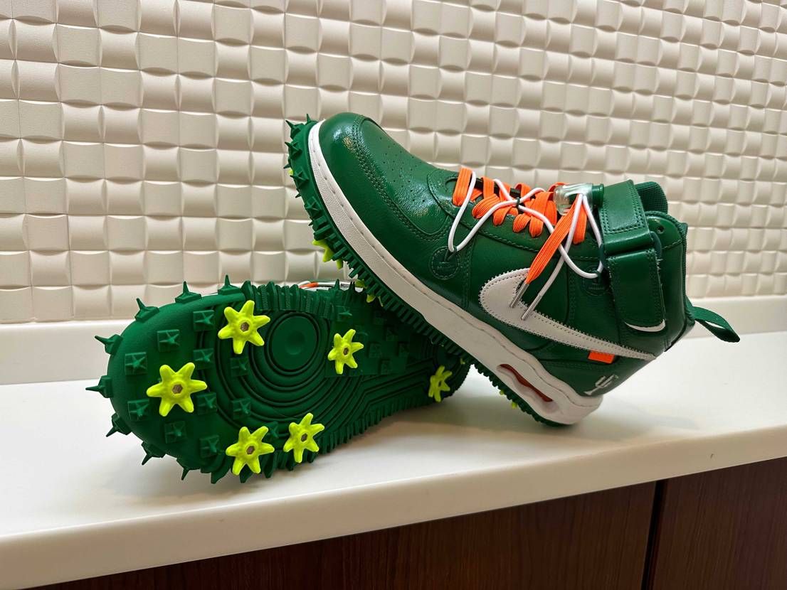 AF1パイングリーンをナイキゴルフ?にしてみました。
パイングリーンは綺麗な色