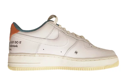 ✅教えて下さい✅

Air Force 1 07 LE

Style C