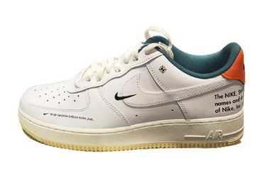 ✅教えて下さい✅

Air Force 1 07 LE