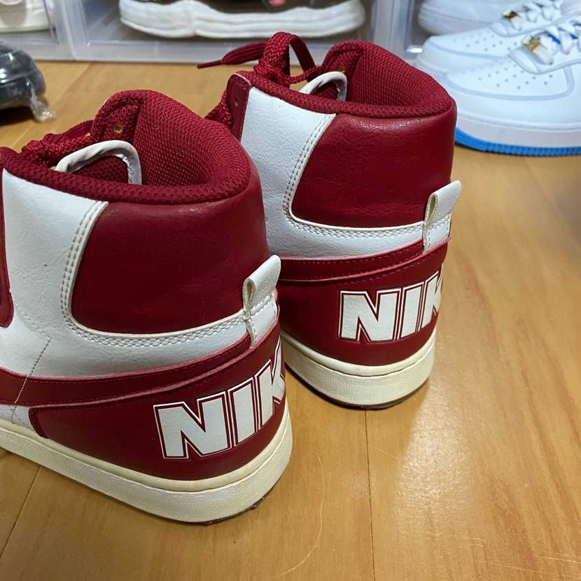 昔は普通にabcマートに売ってたのに。
ターミネーターのl