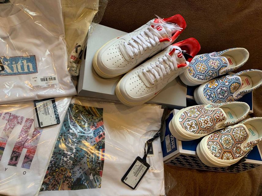 KITH行ってきました。大人買い!
AJ1ロイヤルトゥは完売だったのでVANS