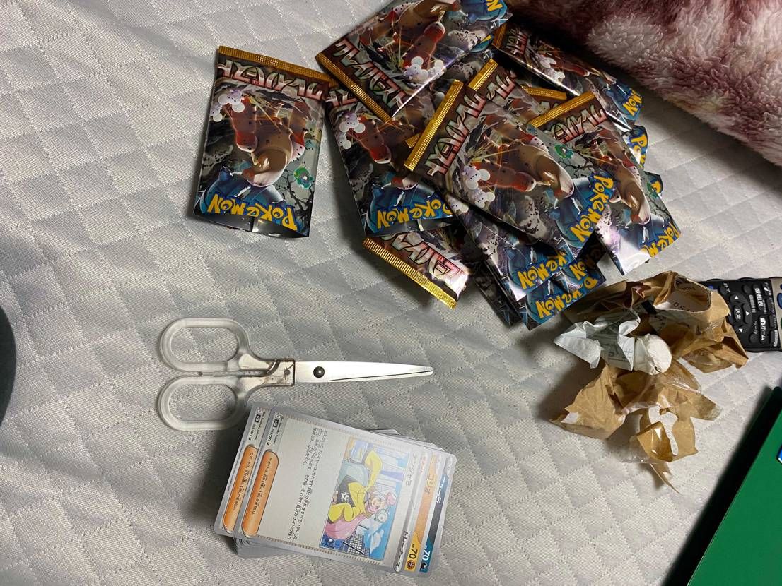 ポケカのクレイバーストのバラ30パック購入しましたが、全てノーマルカード。流石に