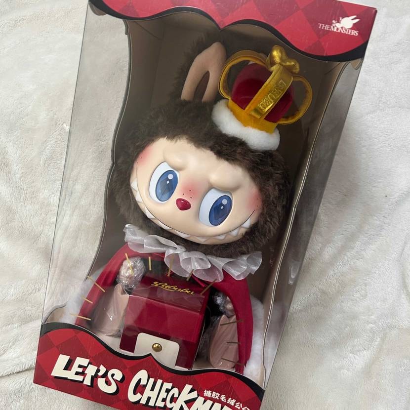 LABUBU 王冠 👑 
【LET'S CHECKMATE】