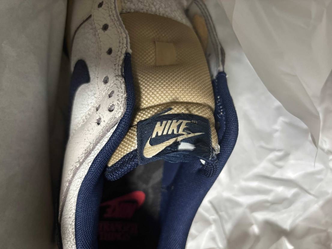 え？届いて開けたらこんな感じになってるんですけど、流石にこれは初期不良ですよね？