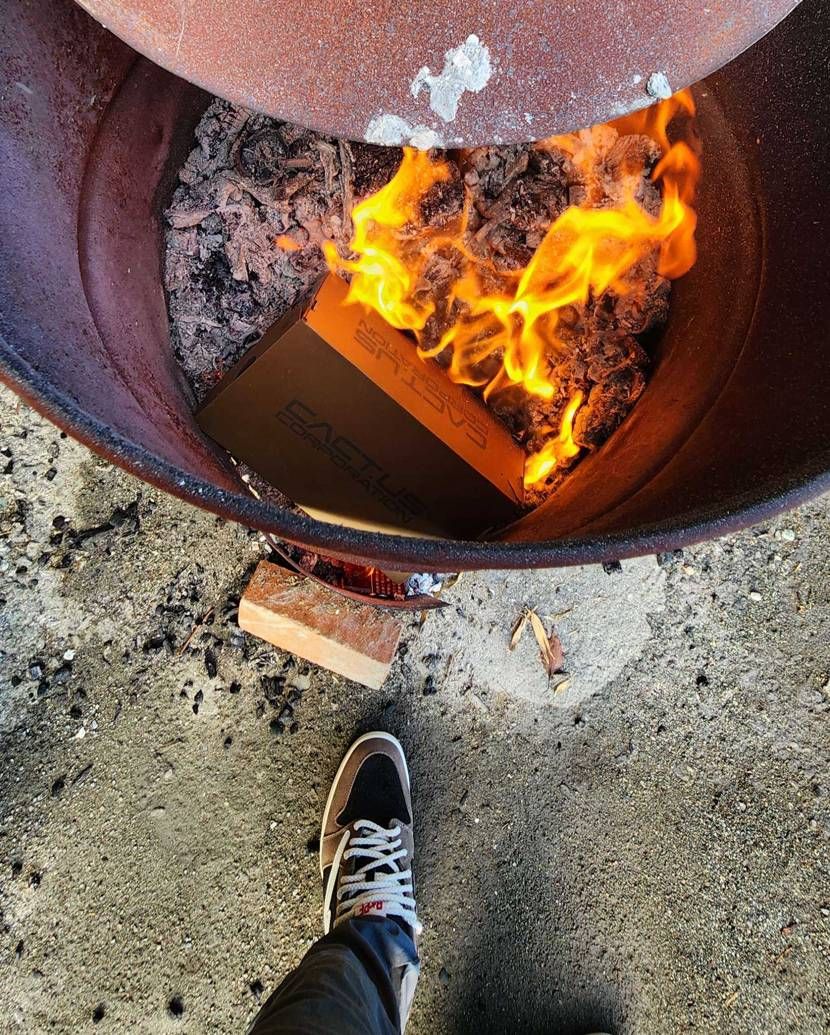 なんにも買えね〜！あたしはここぐらいでしか買えんぞ😭
イラ２してこんなもんいら