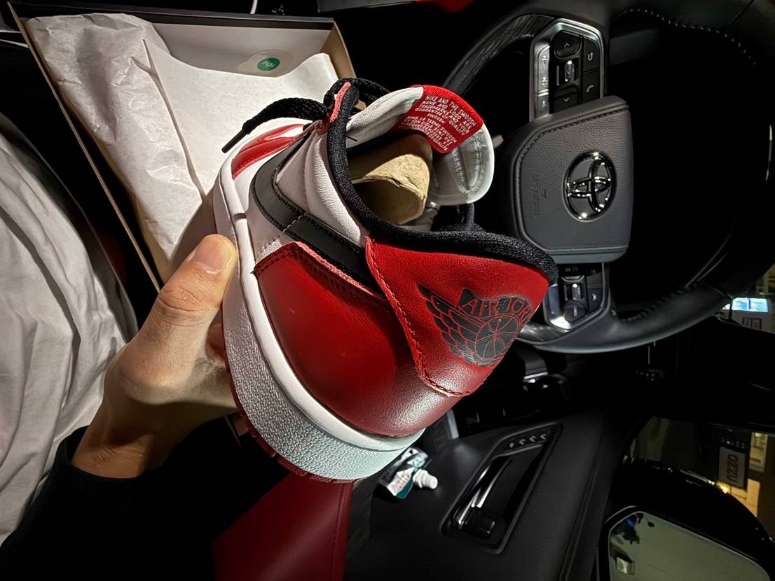 トラフグで話題沸騰中の最中、2足シカゴロー着弾しました。
