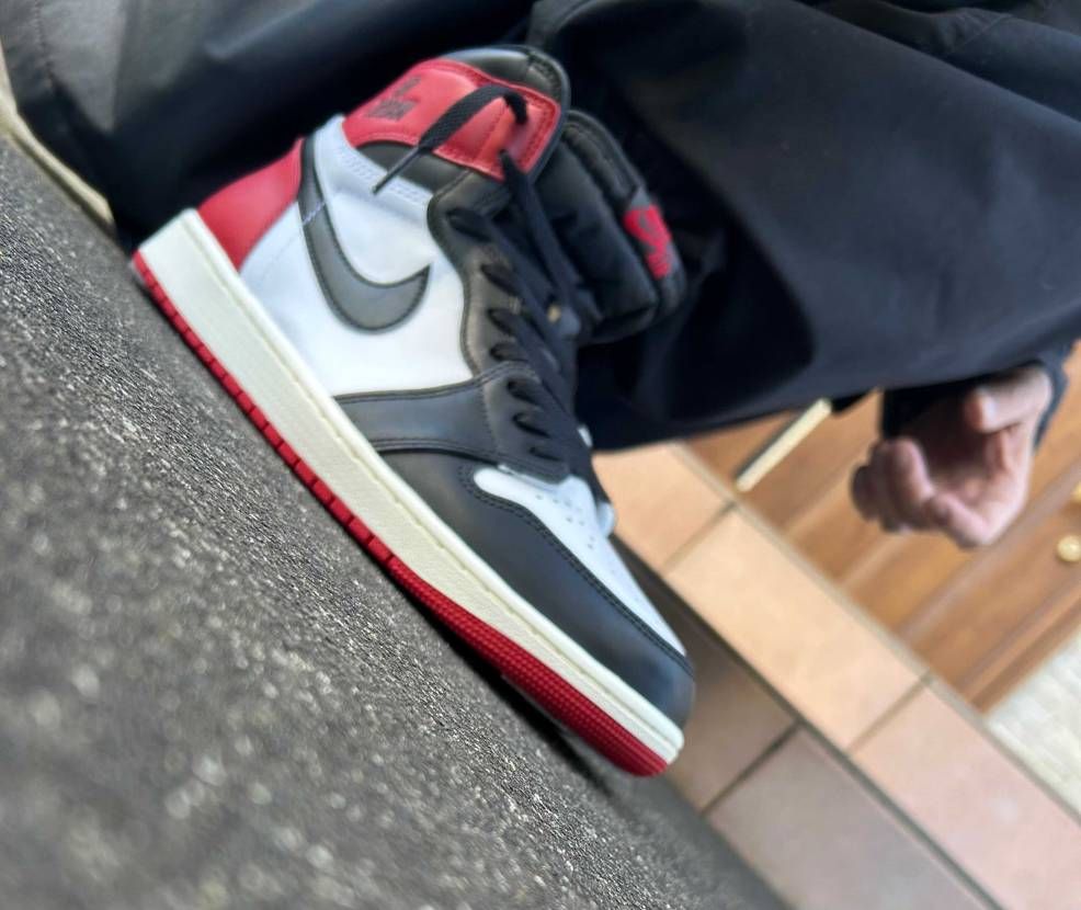 早速おろしちゃいましたー👟
やっぱタン黒のつま黒はかっこええ!
定価近辺で