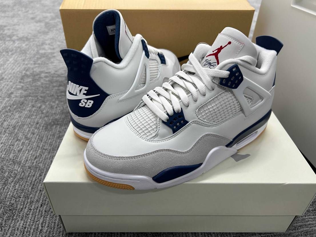 やっと届いたけど現物めっちゃいい!
つか段ボールデカすぎじゃね?NIKEさん笑