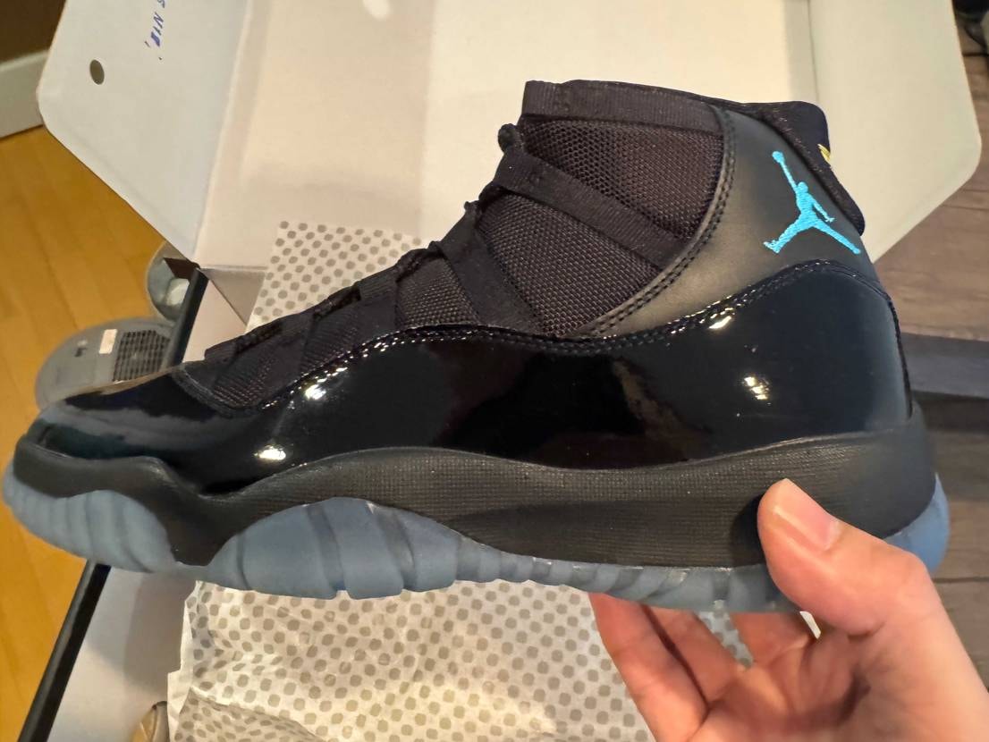 出勤前に届いてぱっと見だけだけどカッケー！