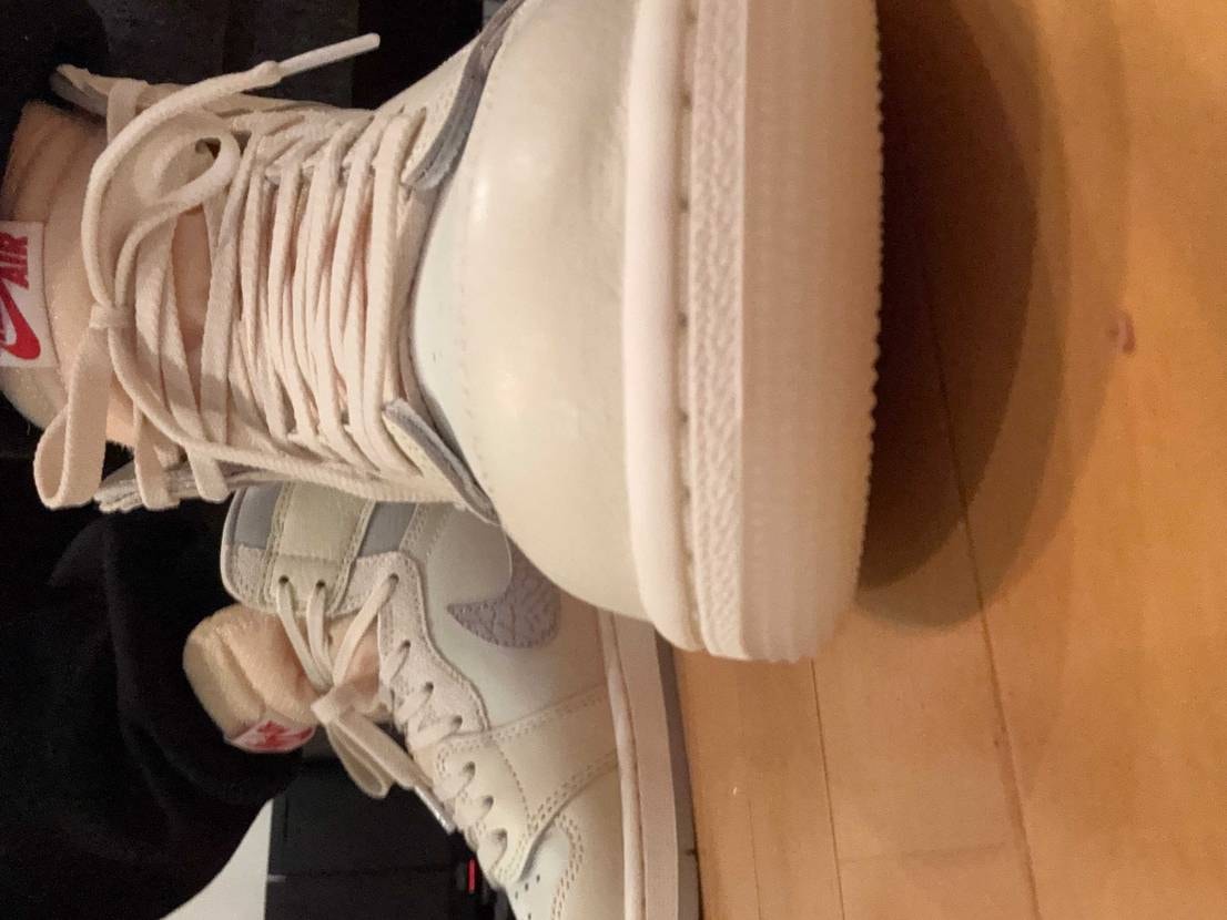 なんか注目されてないみたいだけど、これ良いとおもんですよね。
ワンポイントのジ