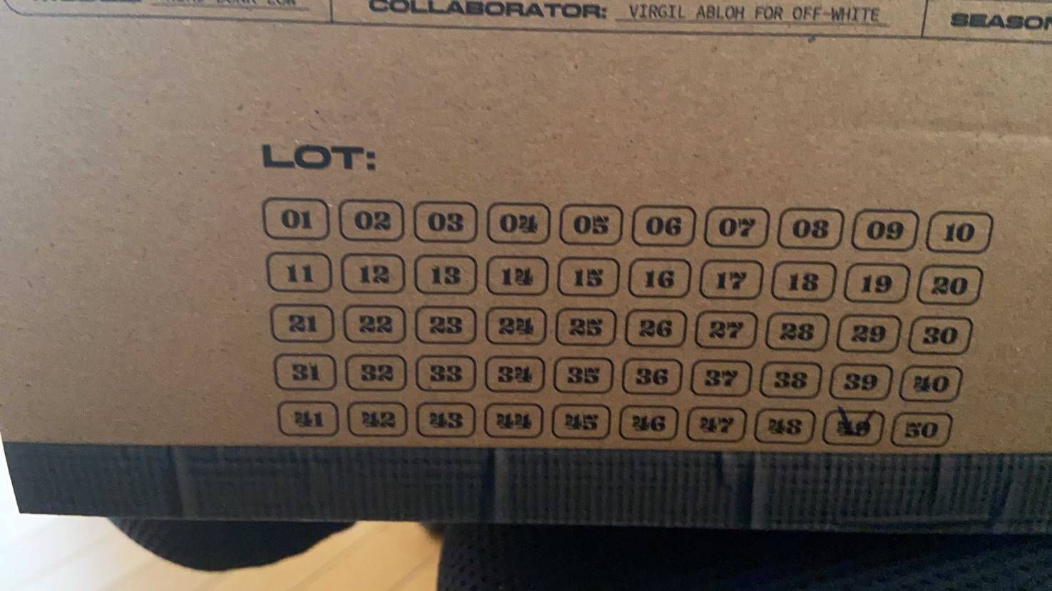 やはり20日販売がlot49でした。