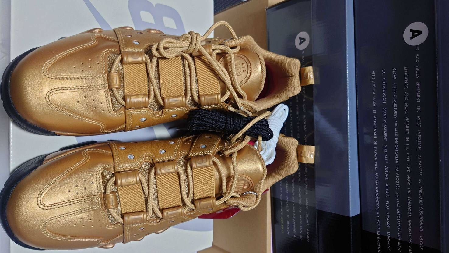 やっぱりGOLDだね。
数少なすぎて被らなそうだし。
渋