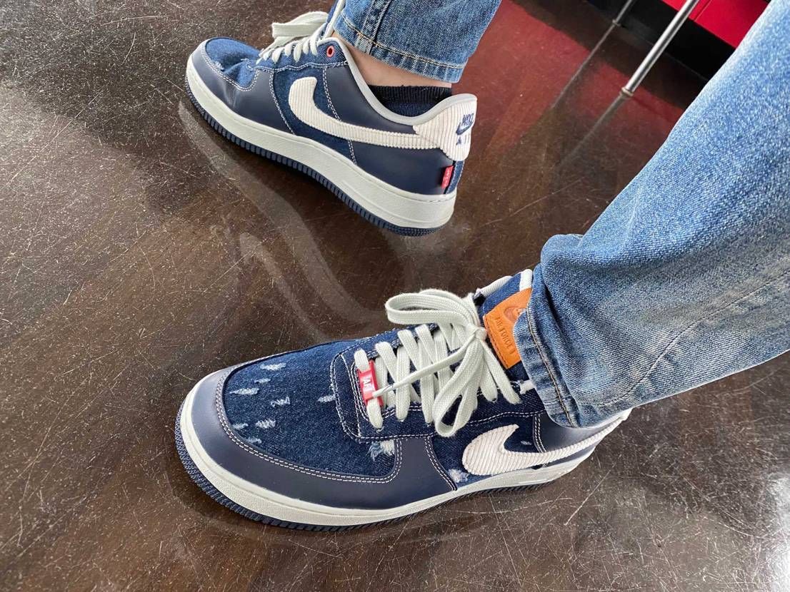 ざす！

昨日は、結局着替えた上に履き替えました。。。
今日は、リーバイス