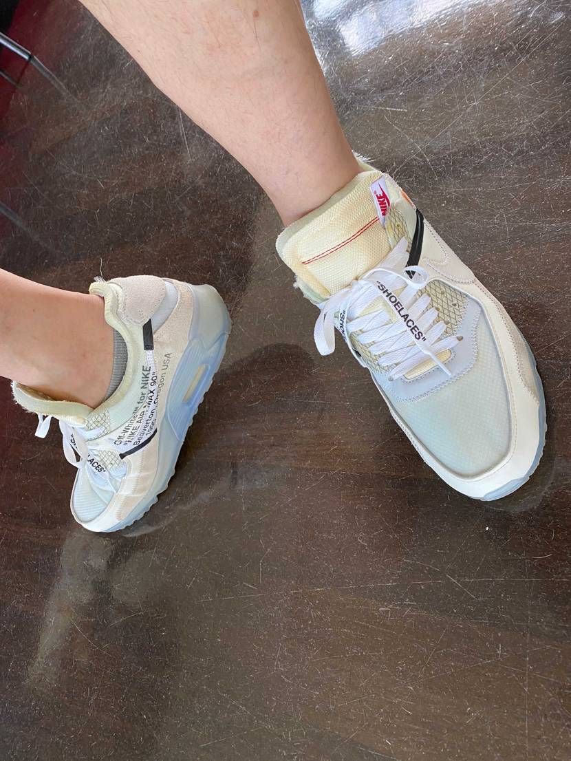 ざす！

朝一、90からの。。。
もう、AF1に履き替えたとさ。